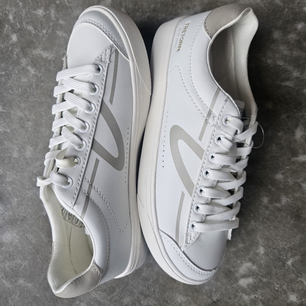 NWT Women's Tretorn Sneakers